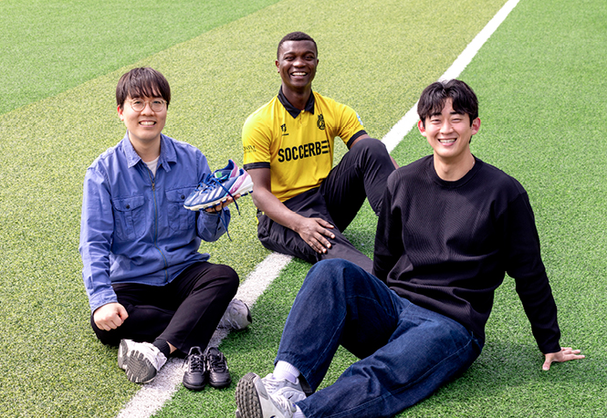 Together in Football! 공을 따라 이어진 나눔